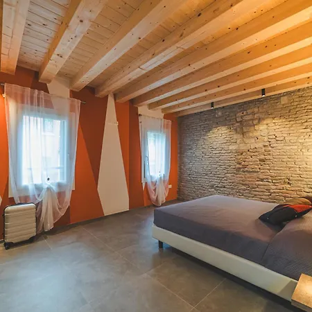 Apartment Battisti Hospitality - Motocicletta *